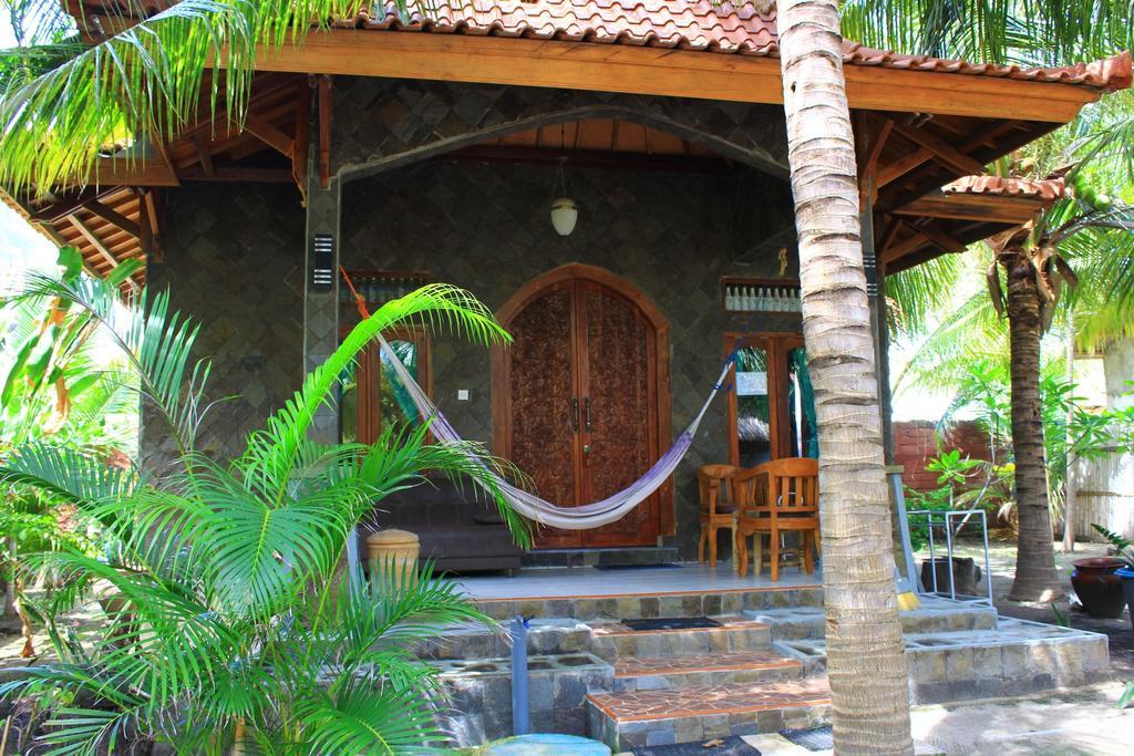 Bronze Bungalows Gili Meno Exteriör bild